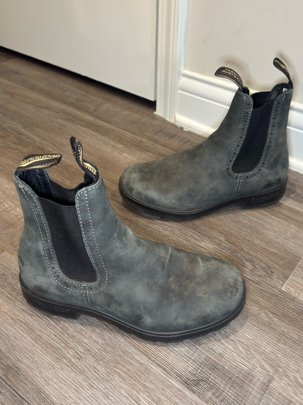 Blundstone Bl 1630 Rustic Black Leather Chelsea Boots